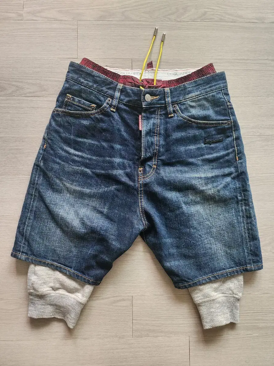 정품 디스퀘어드2 Jogger+Denim Short Pants-eu42